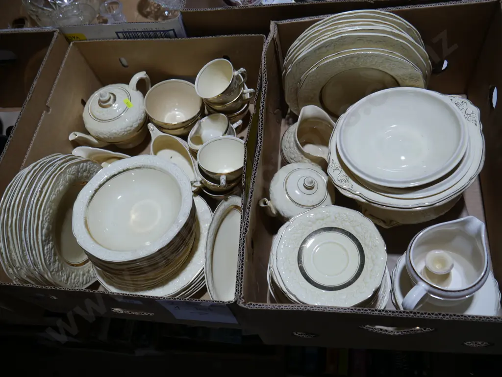 2 boxes Crown Ducal Horentine dinnerware Image 1++
