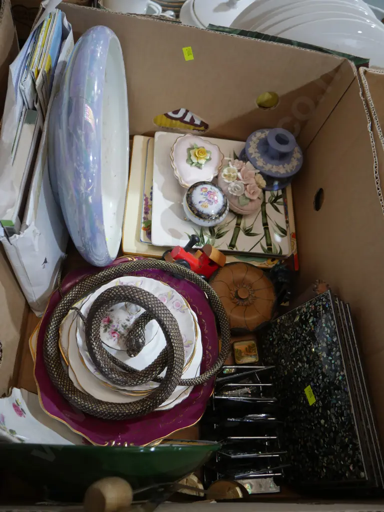 Assorted plates etc Image 1++