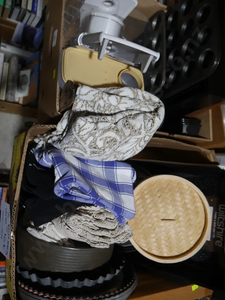 Three boxes of kitchenware etc Image 1++