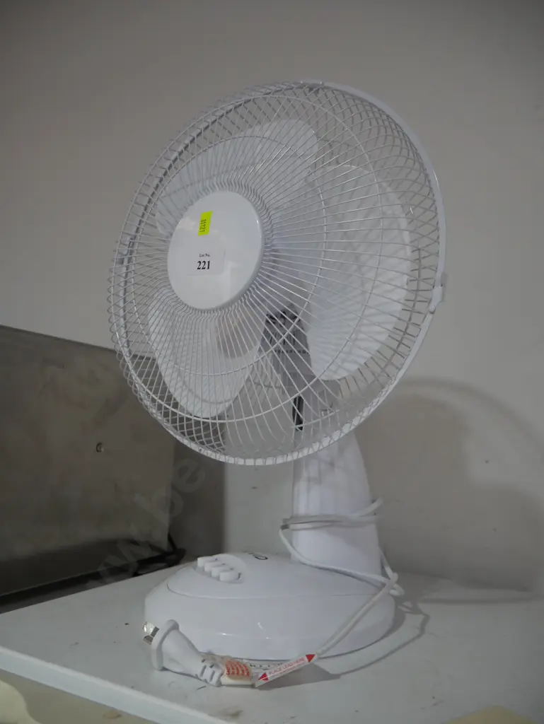 Desk fan Image 1++