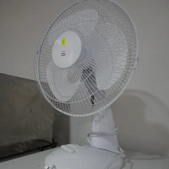 Desk fan