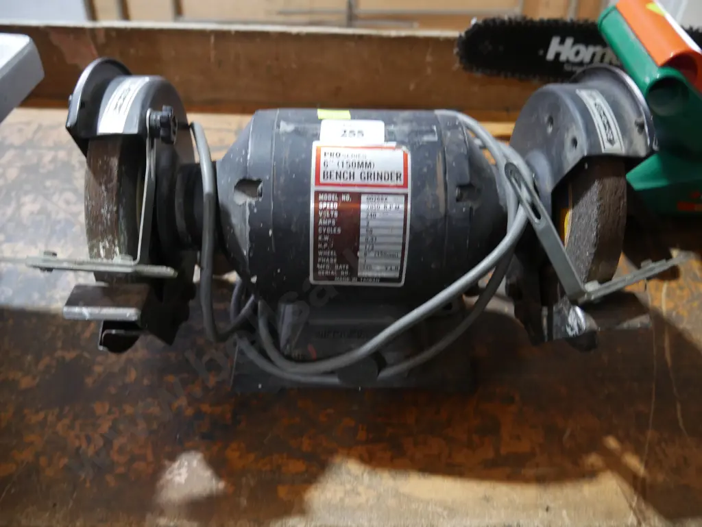 Bench grinder Image 1++