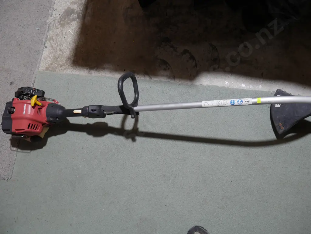 Homelite petrol weed trimmer Image 1++