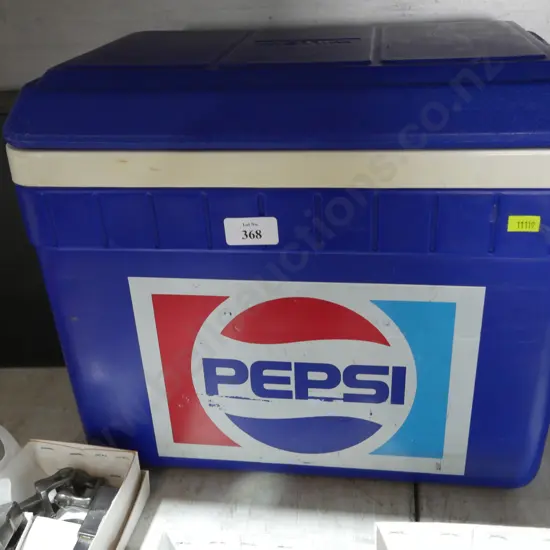 Willow Pepsi chilly bin