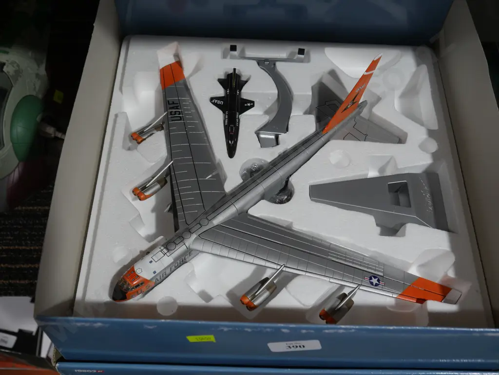 Corgi Boeing NB-52B model Image 1++