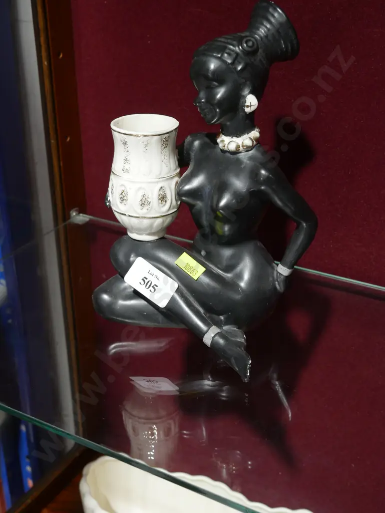 Black lady figurine vase Image 1++