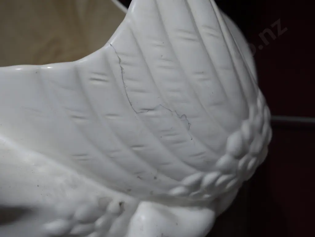 Crown Lynn swan Image 1++