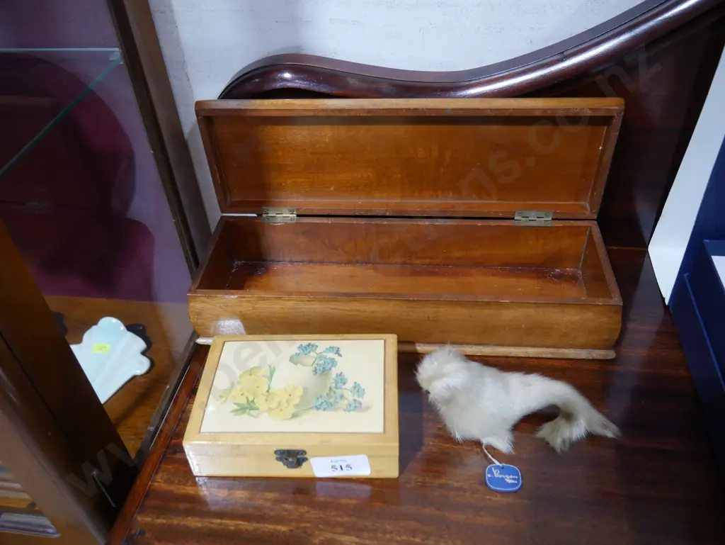 2 wooden boxes, furry seal ornament Image 1++