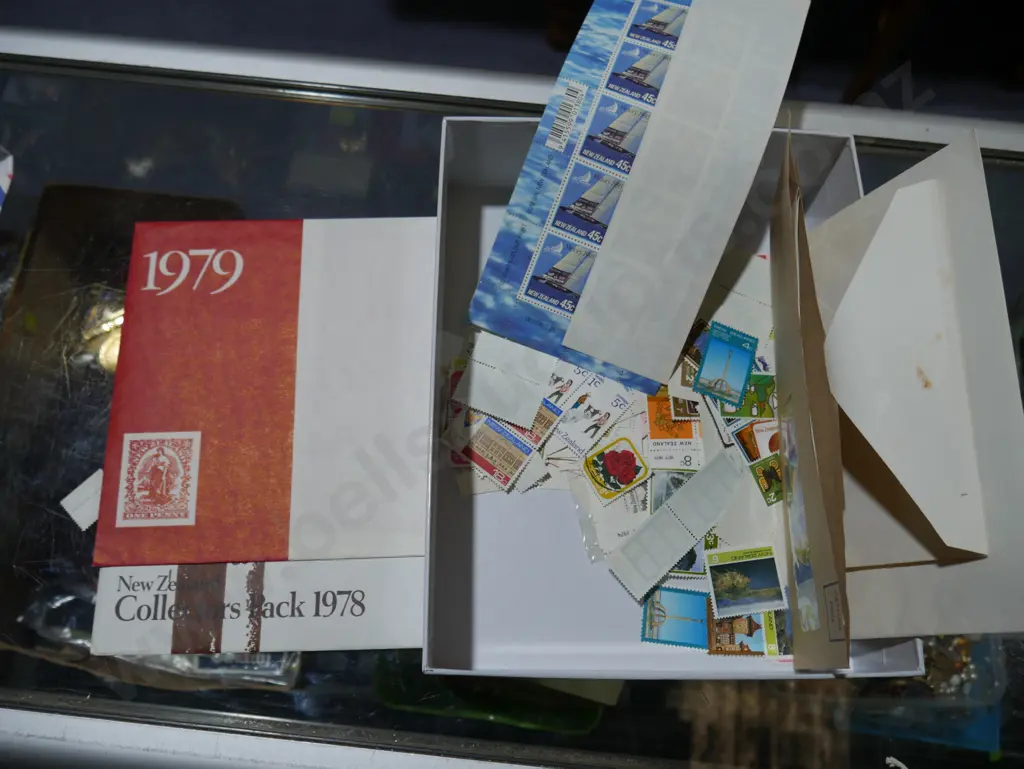 New Zealand stamps Image 1++