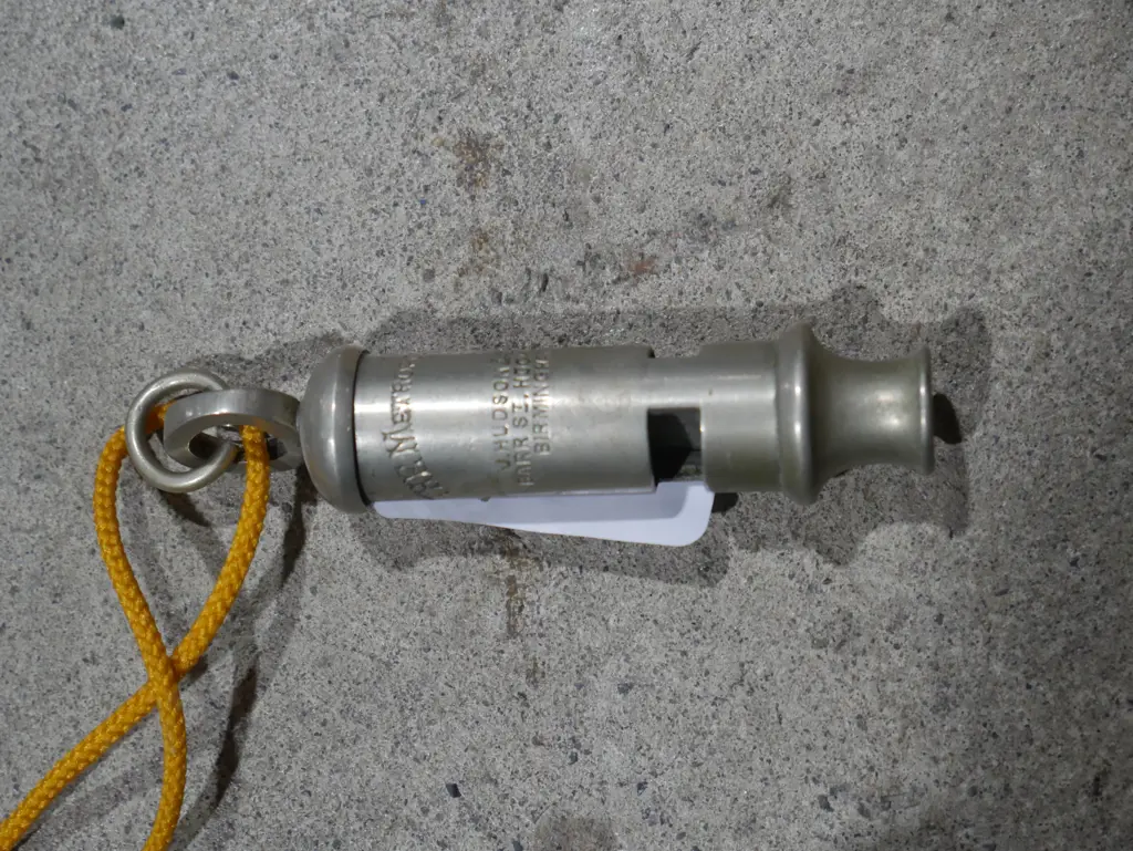 Metropolitan police whistle Image 1++