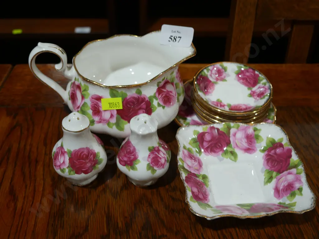 Old English rose gravy jug salt and pepper shaker etc Image 1++