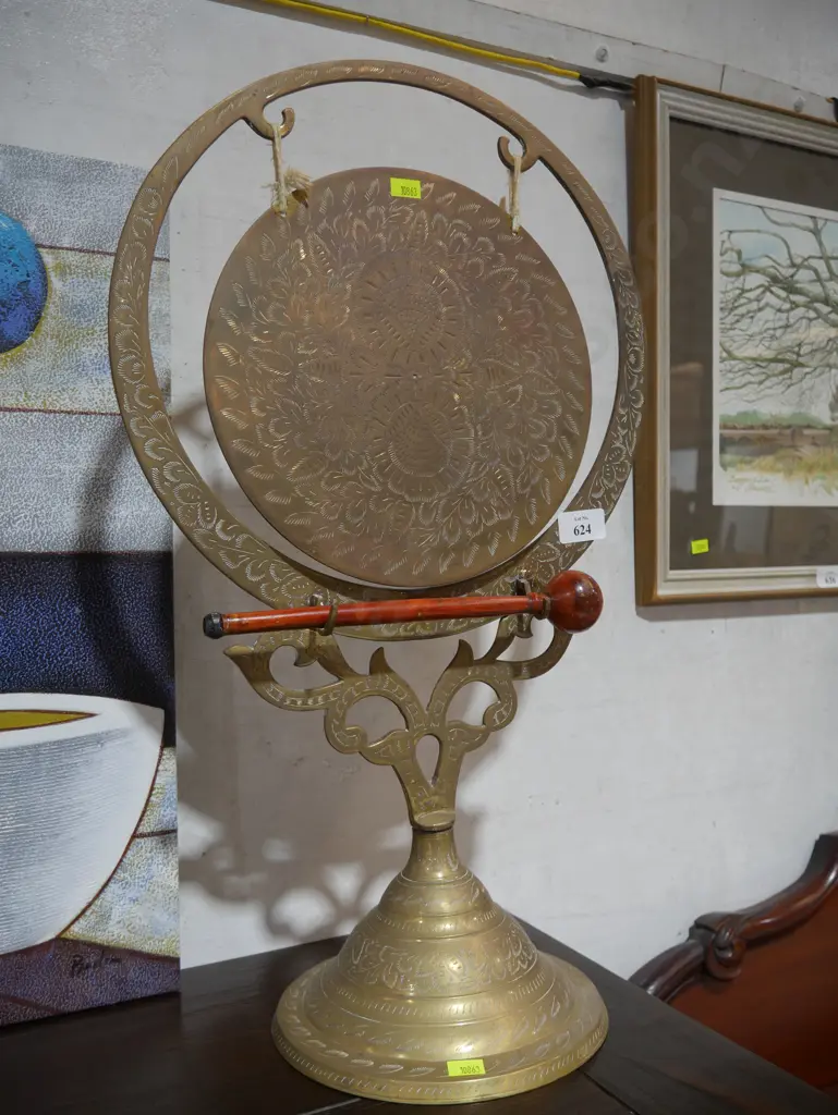 Brass gong Image 1++