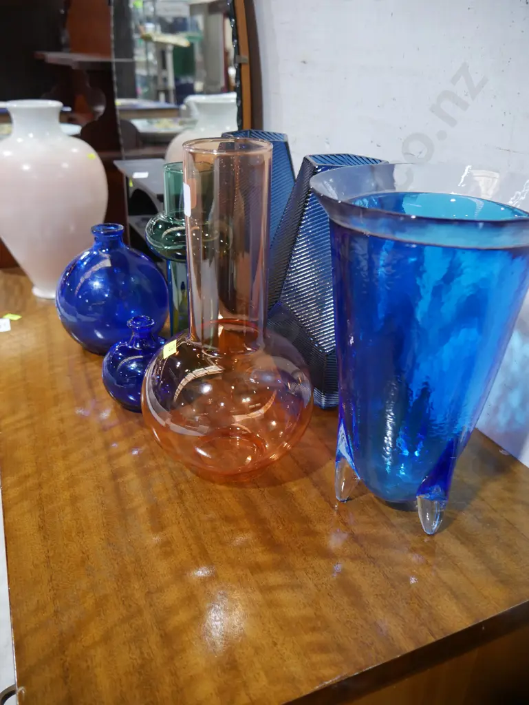 Coloured glass vases Image 1++
