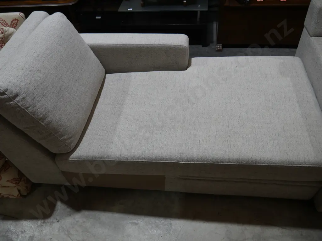 5-seater lounge suite with chaise Image 1++