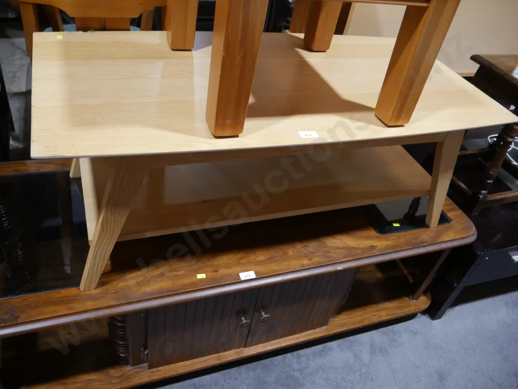 Coffee table Image 1++