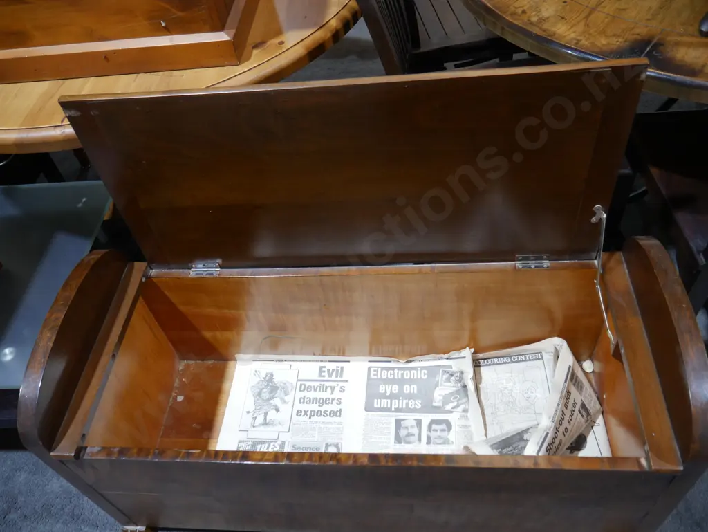 Wooden trunk Image 1++