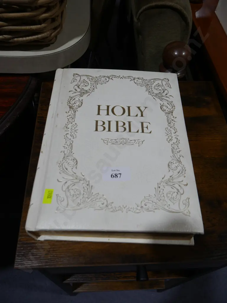 Holy Bible Image 1++