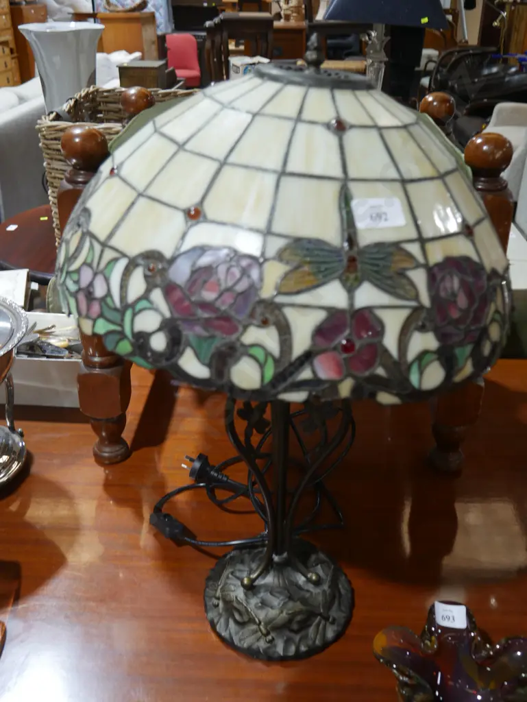 Tiffany style lamp Image 1++