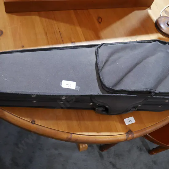 Violin case