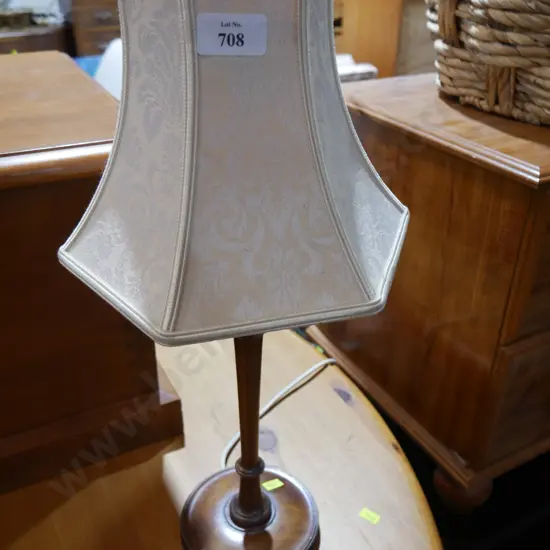 Table lamp