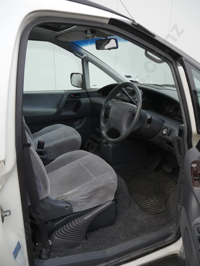 1998 Toyota Lucida Estima self contained campervan Image 1++