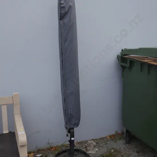 Sun umbrella and stand