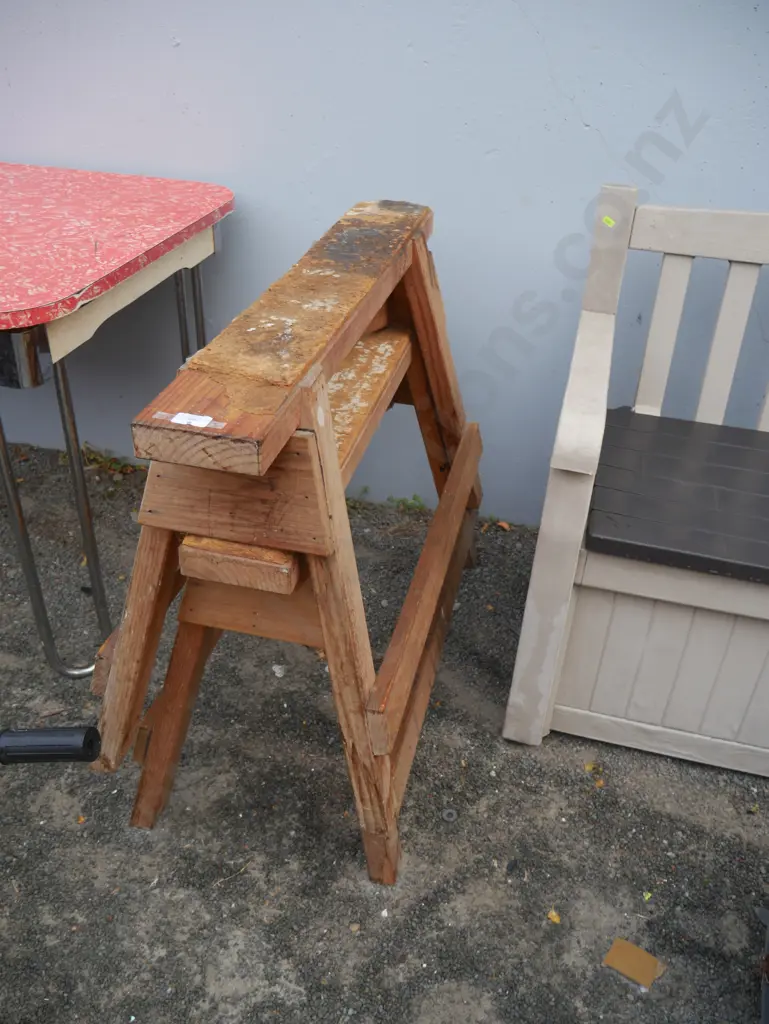 Pair of saw horses Image 1++