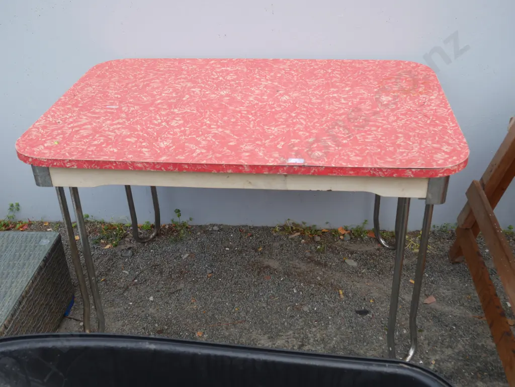 Red formica top dining table Image 1++