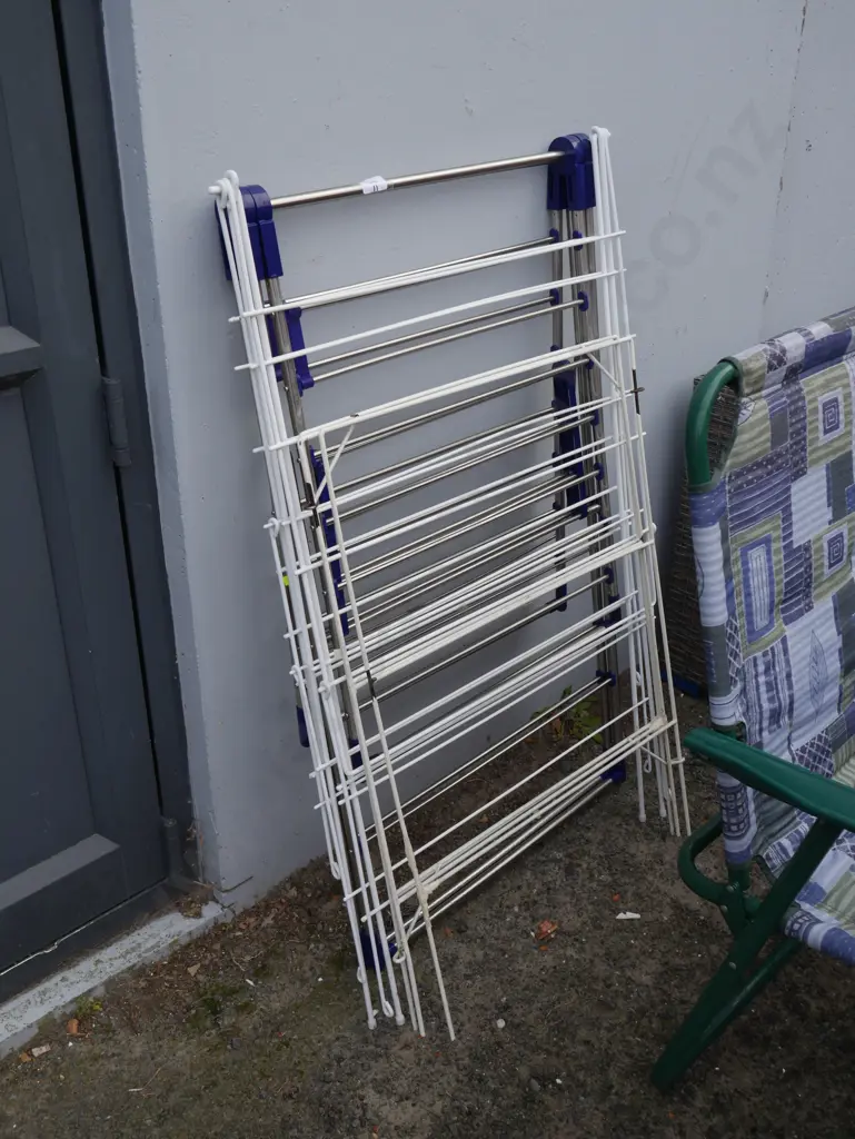 3 clothes airers Image 1++