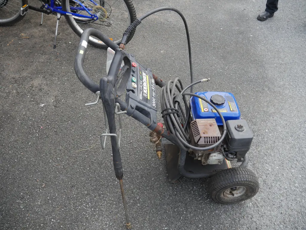 Karcher petrol water blaster A/F Image 1++