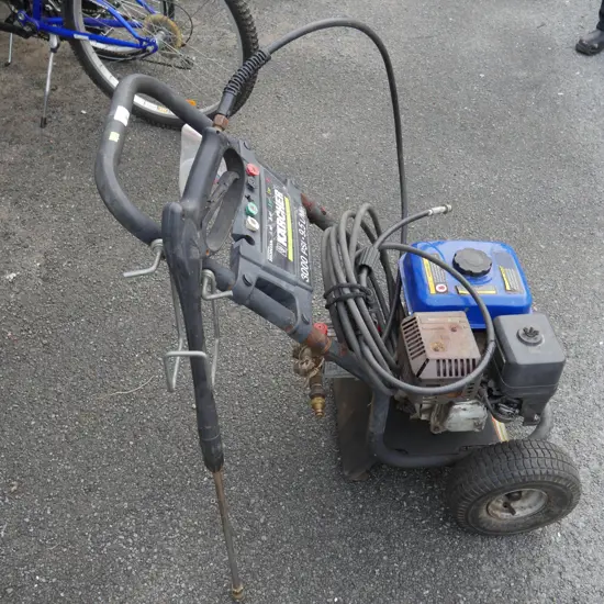 Karcher petrol water blaster A/F