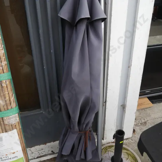 Sun umbrella and stand