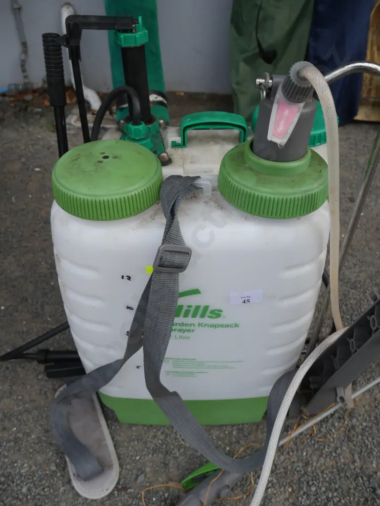 Two backpack sprayers Image 1++