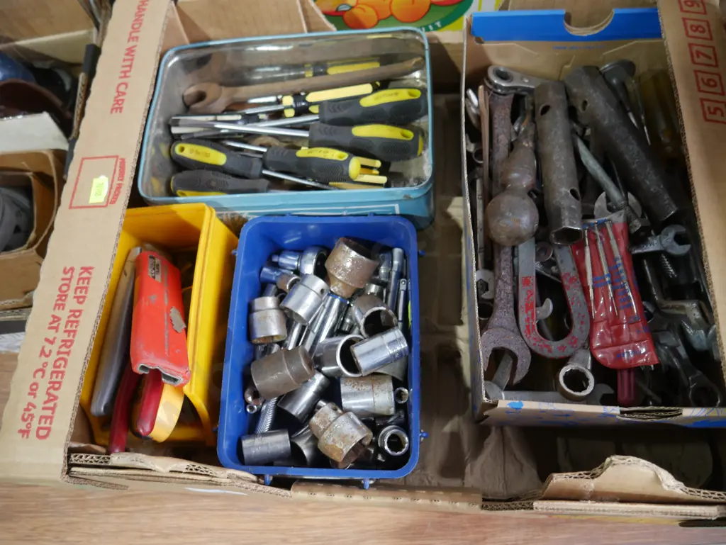 Screwdrivers, sockets, spanners etc Image 1++