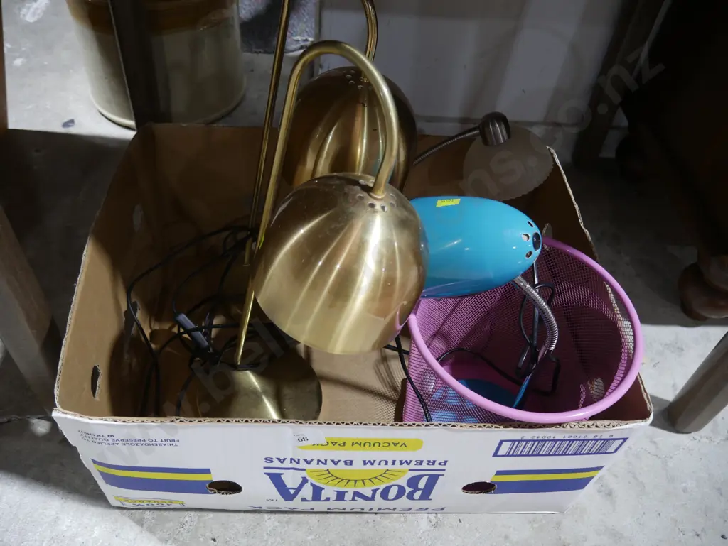 Assorted lamps etc Image 1++