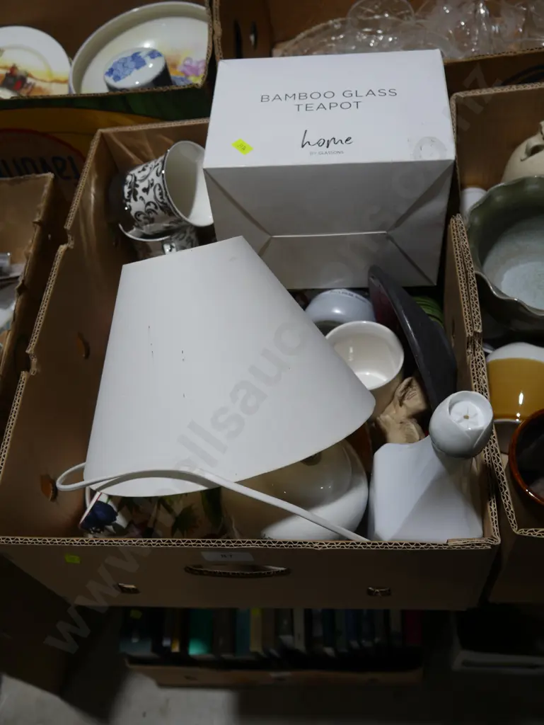 Assorted china, lamp etc Image 1++