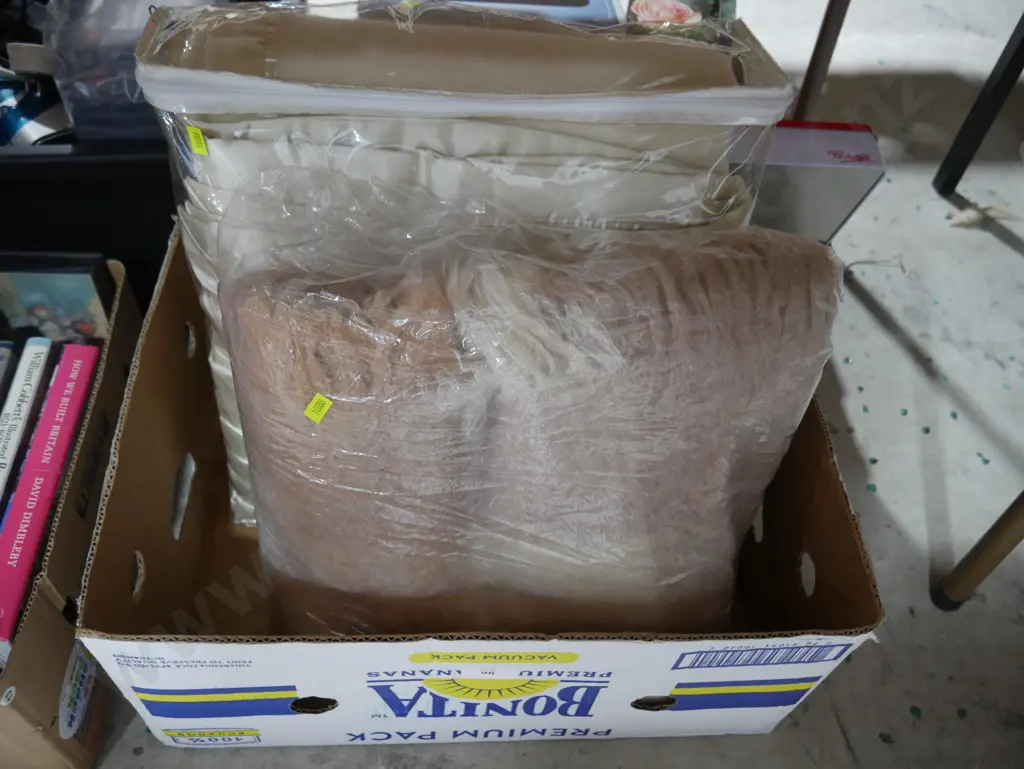 Two blankets Image 1++