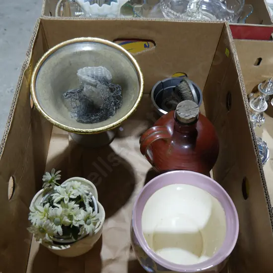 Jardiniere, NZ pottery jug etc