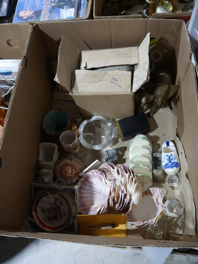 Elephant ornaments, shells etc Image 1++