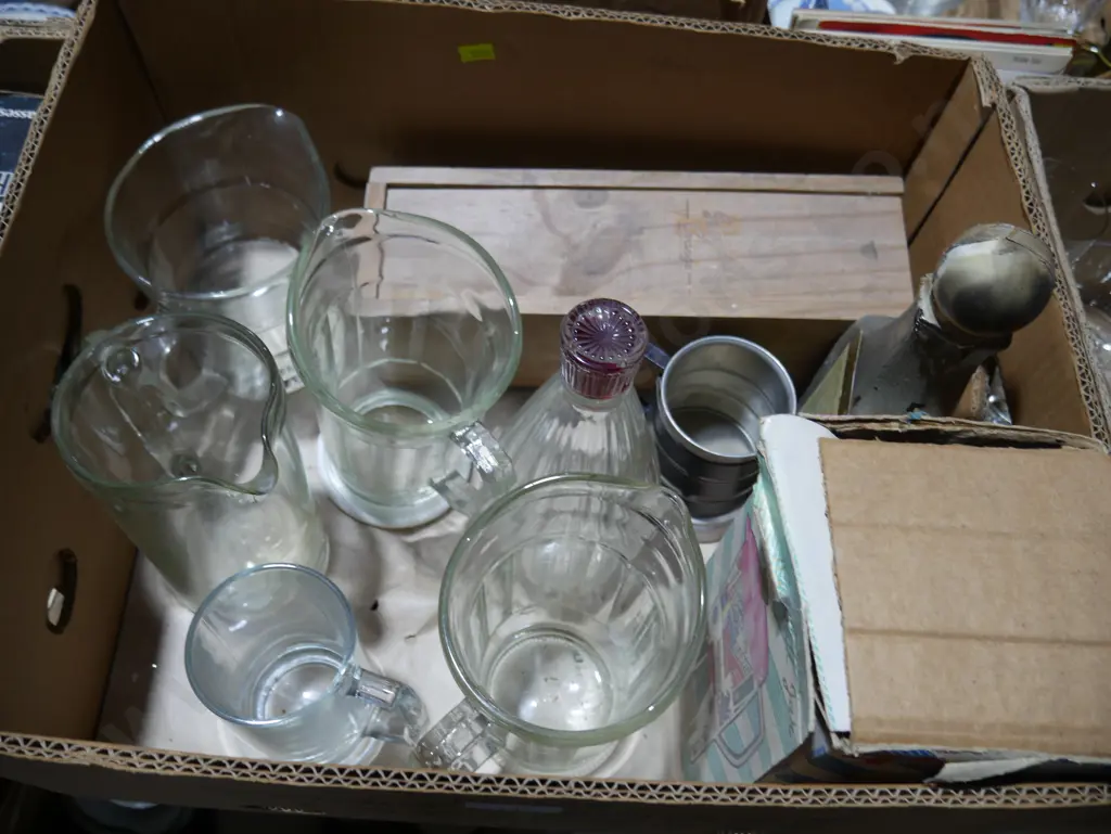 Glass jugs etc Image 1++