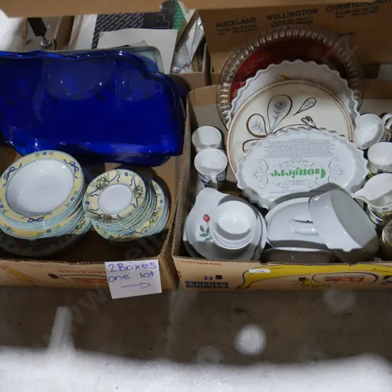 Two boxes of assorted china