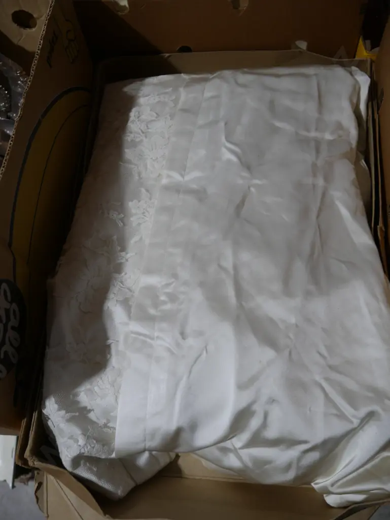 Wedding dress Image 1++