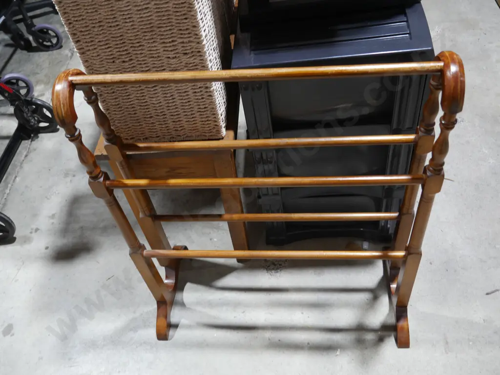 Towel rack Image 1++