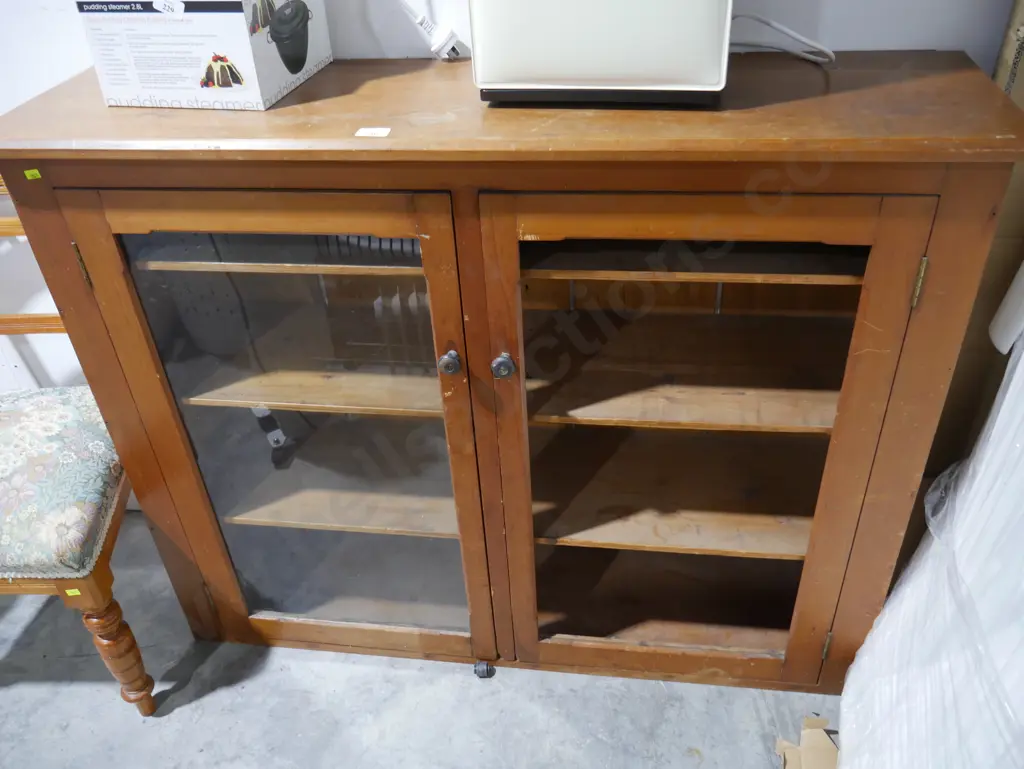 Glass door cabinet, one glass panel missing Image 1++