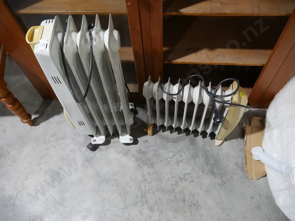 Two oil heaters Image 1++
