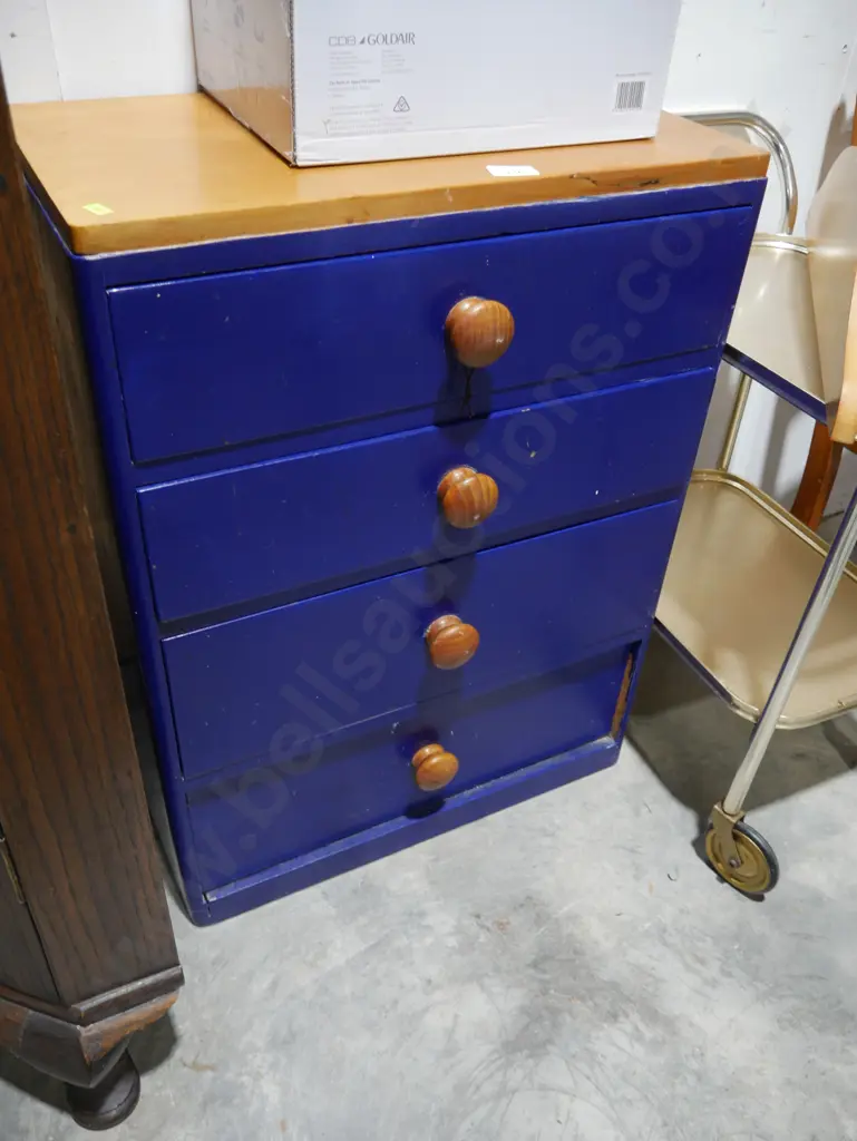 Painted chest of drawers Image 1++