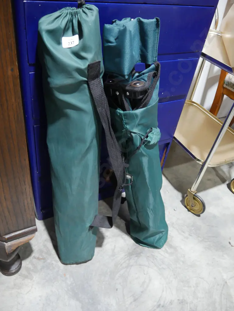 2 camp chairs Image 1++