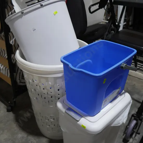 Assorted laundry baskets etc