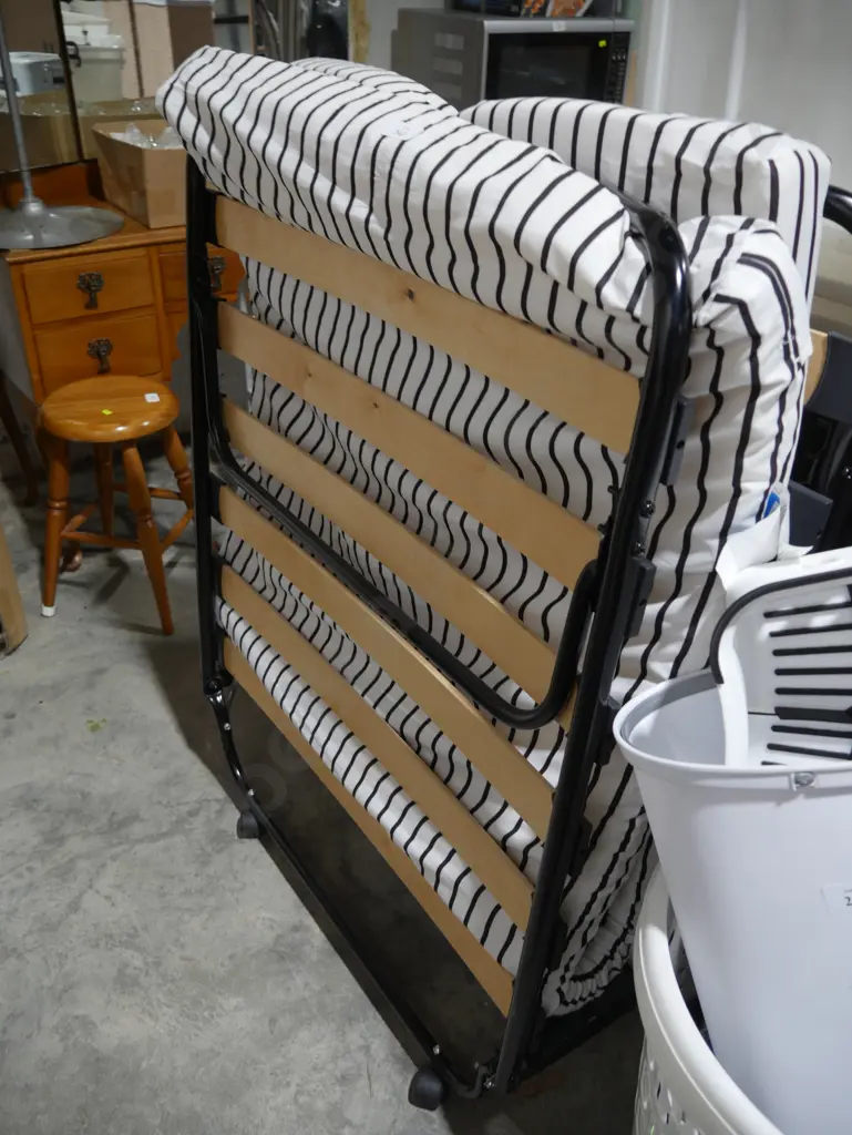 Fold up bed Image 1++