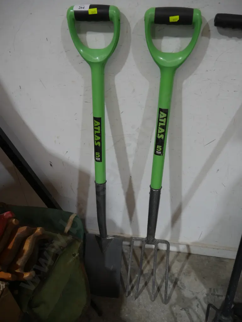 Atlas fork and spade Image 1++
